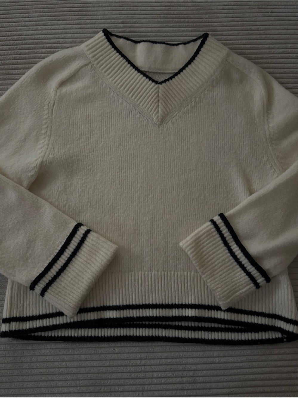 Abercrombie & Fitch Cream V-Neck Sweater with Black Trim